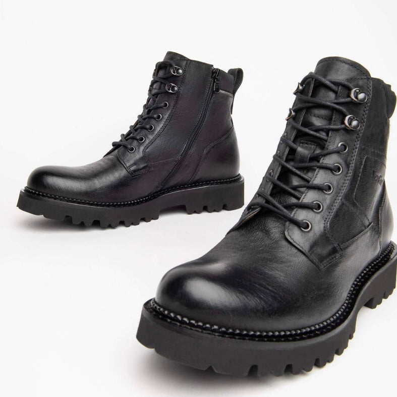 Italian boots for men in black