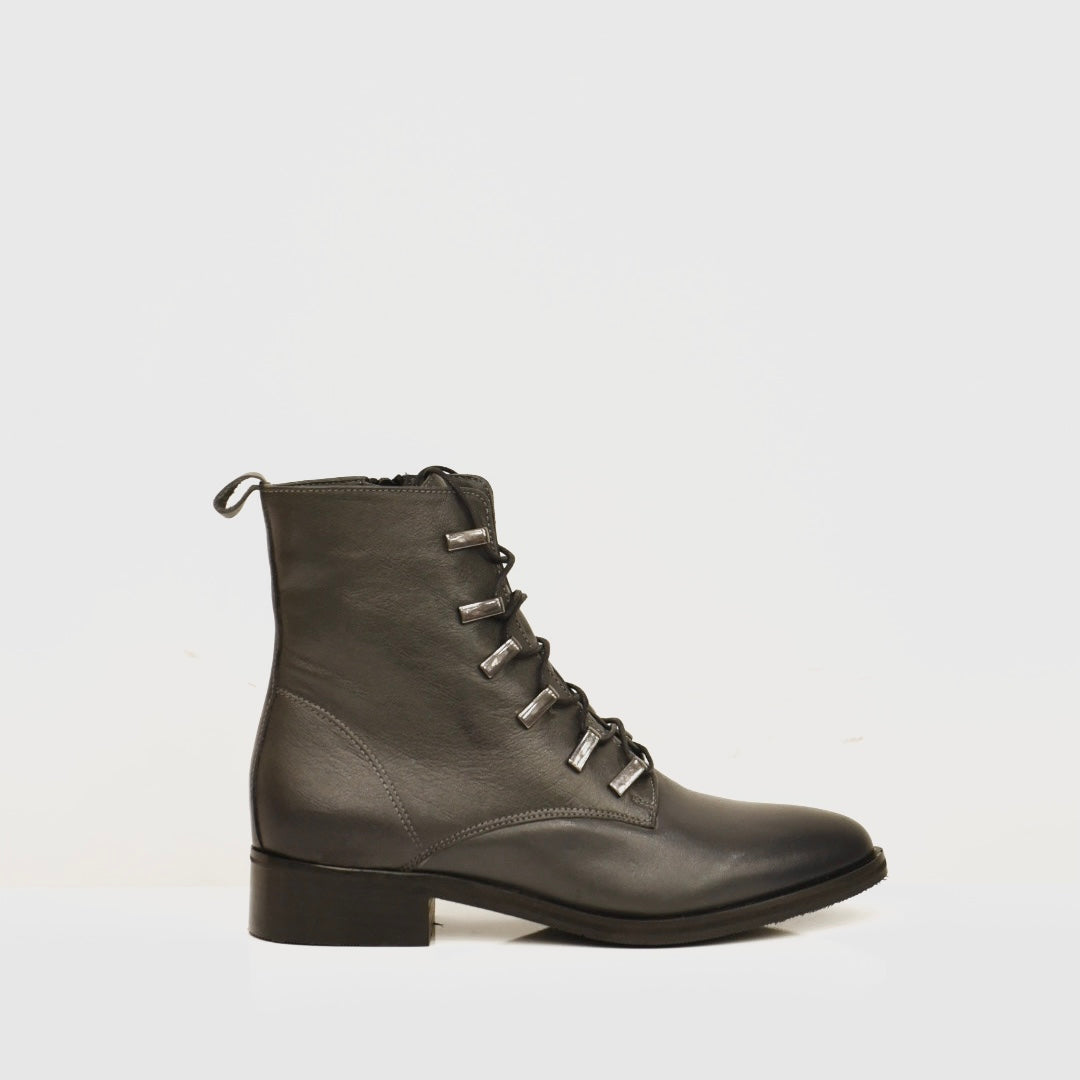 Anker Boots for women in gray