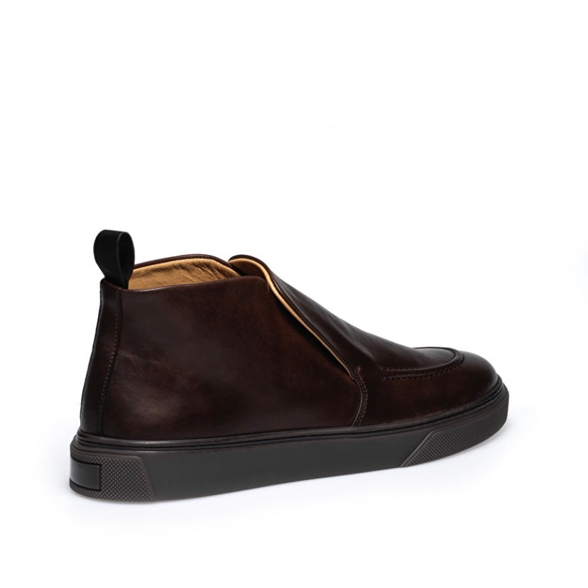 Italian shoes without lace for men in brown